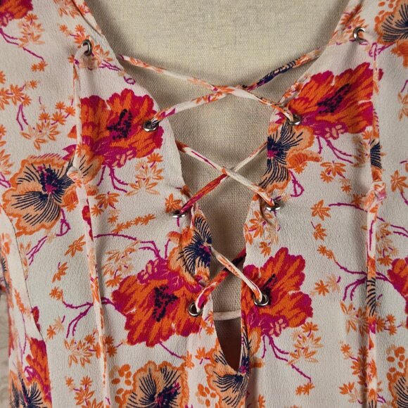 ASTR The Label Size XS Cream Floral A-line Dress Lace Up Front Short Sleeve - Picture 3 of 13